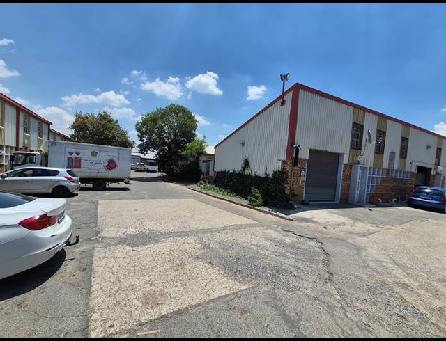 9,000M² WAREHOUSE FOR SALE IN DENVER